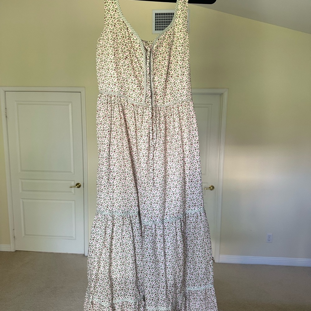 Floral Sleeveless Maxi Dress